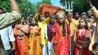 मां कामाख्या के चरणों में समर्पित हुई 251 मीटर की चुनरी।