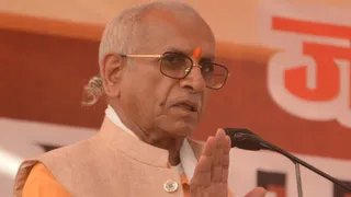 कार्यक्रम को संबोधित करते विहिप के अंतरराष्ट्रीय उपाध्यक्ष चंपतराय। जागरण