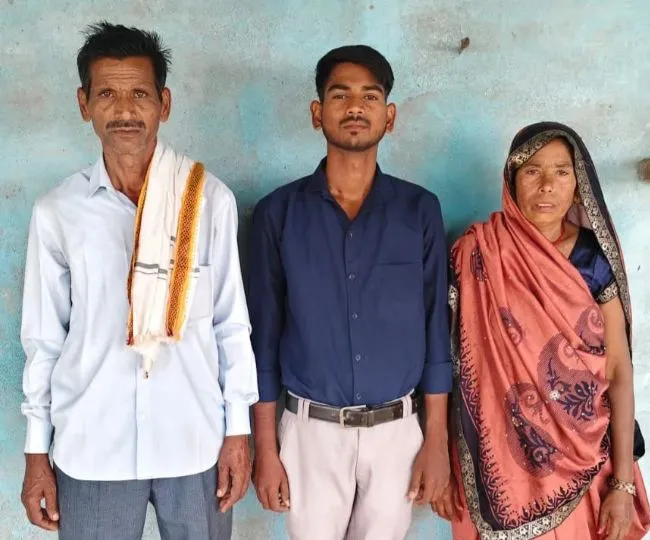 deepak family small
