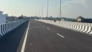 जम्मू में कुंजवानी-सतवारी फ्लाईओवर दोनों दिशाओं में खुला। (फाइल फोटो)