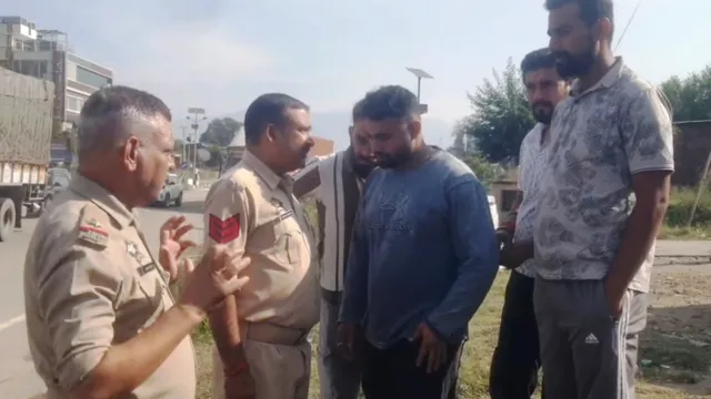 आइसक्रीम खाई, नकदी उड़ाई और कार लेकर भागे, जम्मू के उधमपुर में चोरों का अजीब कारनामा; CCTV की हार्ड डिस्क भी ले गए 
