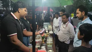 रांची में खाद्य सुरक्षा विभाग का छापा: मिलावटी पनीर, एक्सपायरी मिठाई और हानिकारक रंग वाले छोले।