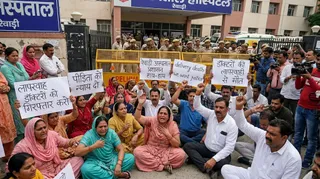 रेवाड़ी: डिलीवरी के दौरान महिला की मौत पर हंगामा ( एआई जेनरेटेड इमेज )