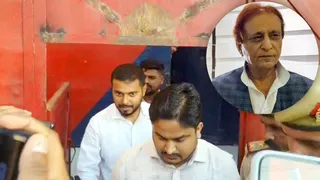 आजम खान से पूछताछ करके बाहर निकलती ईडी की टीम
