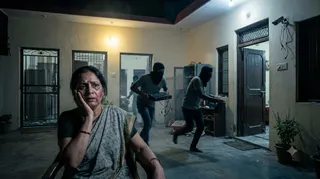 ब्रजघाट में प्रधानाचार्य के घर बदमाशों का धावा ( एआई इमेज)