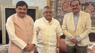 सीएम डॉ. मोहन यादव ने दिल्ली में सॉलिसिटर जनरल तुषार मेहता से मुलाकात की। (सौजन्य- इंटरनेट मीडिया)
