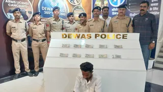 पुलिस ने एक आरोपित को गिरफ्तार किया।