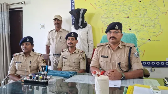 पूर्णिया में 20 लाख के स्मैक के साथ पति-पत्नी गिरफ्तार, नशे के नेटवर्क पर पुलिस की बड़ी चोट
