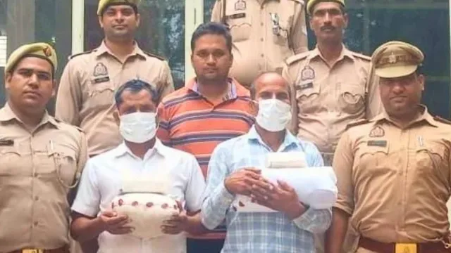 नेपाल से कैराना तक तस्करी, बहराइच के दो तस्कर शामली में गिरफ्तार; 12 लाख रुपये की अफीम भी बरामद
