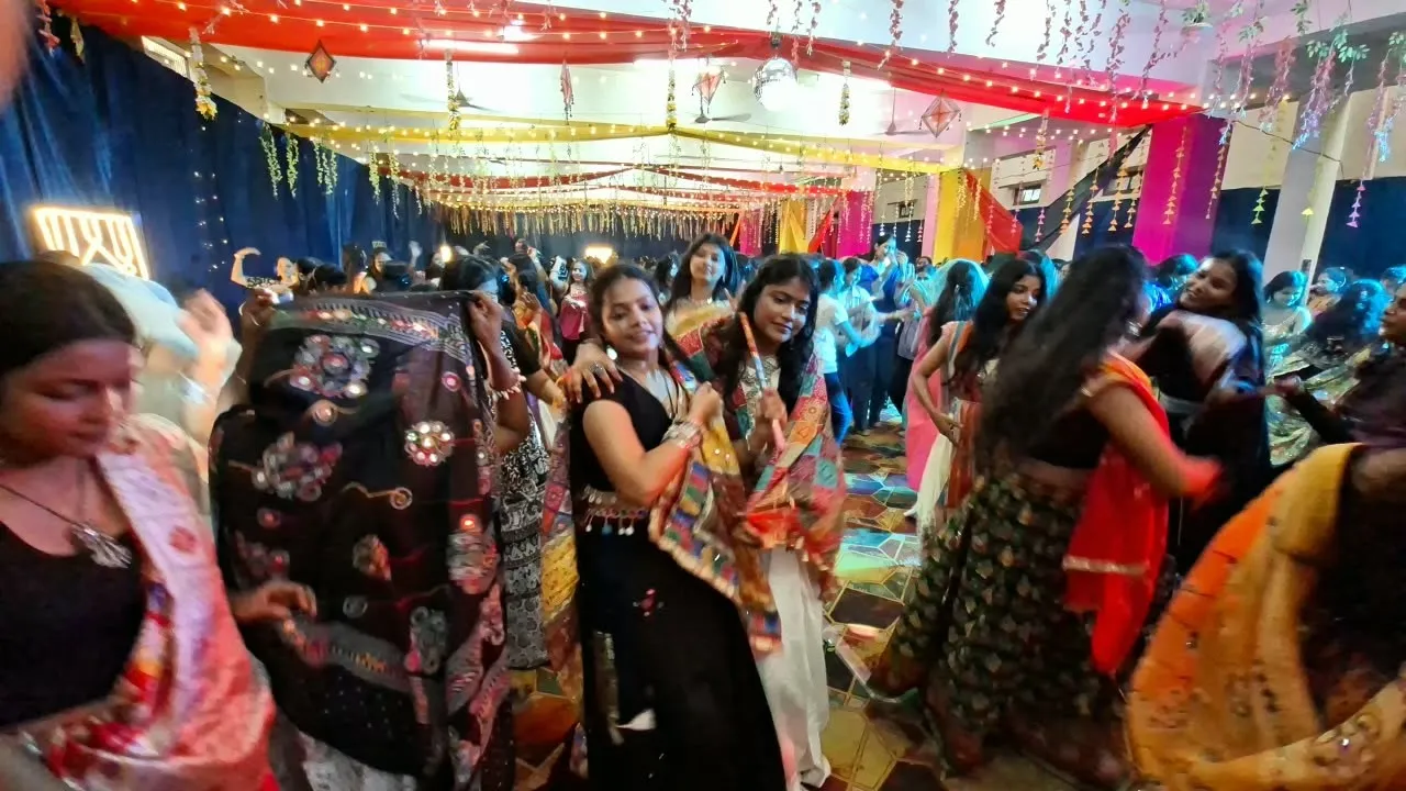 dandiya1