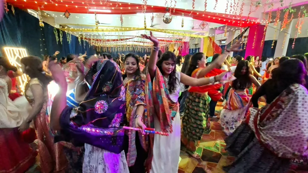dandiya2