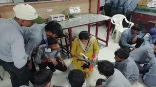 पूविवि के 'स्वयान' बूटकैंप में छात्रों ने सीखी ड्रोन कैलिब्रेशन और पीआईडी कंट्रोलर की बारीकियां।