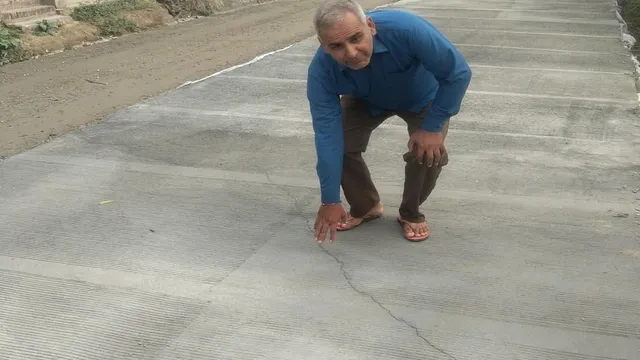 48 घंटे में खुल गई PWD के 39 करोड़ के प्रोजेक्ट की पोल, दरकने लगी नई सीसी रोड 
