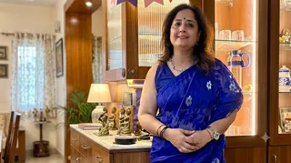 नम्रता नारायण ने महिलाओं को बनाया आत्मनिर्भर। यह तस्वीर एआई से एडिट की गई है