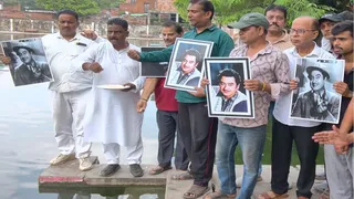 वाराणसी में किशोर कुमार की पुण्यतिथि पर रोपवे स्टेशन नामकरण की मांग।