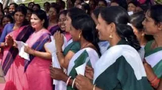 राज्य सरकार ने स्वास्थ्य कार्यकर्ताओं को छह महीने की बकाया प्रोत्साहन राशि एक साथ उनके बैंक खातों में भेजने का निर्णय लिया है।