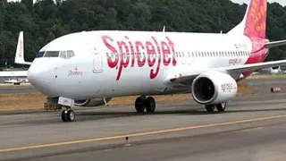 स्पाइसजेट के 40 क्यू400 पायलटों ने उड़ान भरने से किया इनकार