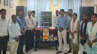 रांची यूनिवर्सिटी के पंचपरगनिया विभाग में साहित्यकार राजकिशोर सिंह ‘बुंड़ूआर’ की जयंती मनाई गई।