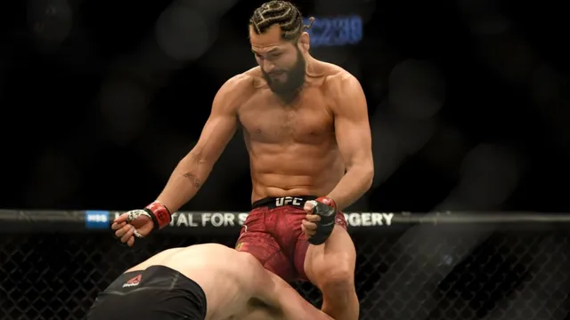 सिर्फ 5 सेकेंड में खत्म हुई फाइट! UFC के सबसे यादगार नॉकआउट की पूरी कहानी