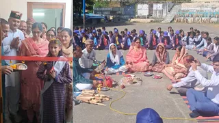 सिरमौर के चंबीधारी स्कूल के कमरों का उद्घाटन करती छात्रा व पूजा करते अभिभावक व शिक्षक।