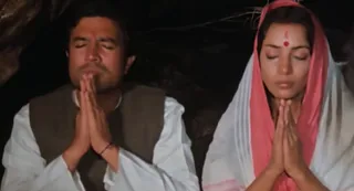 43 सालों से मां की भक्ति में लीन कर रहा है ये भजन/फोटो- यूट्यूब