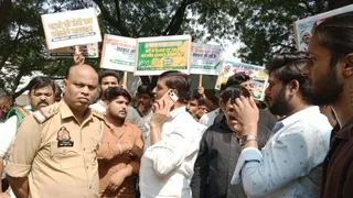 आगरा में कृषि मंत्री से मिलने पहुंचे किसान कांग्रेस कार्यकर्ताओं की पुलिस से झड़प