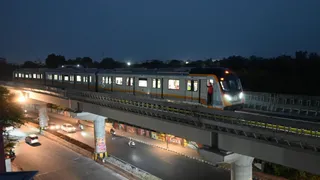 Agra Metro: आगरा मेट्रो के दूसरे कॉरिडोर पर तीन किलोमीटर लंबी डाउन लाइन का सफल ट्रायल रन।