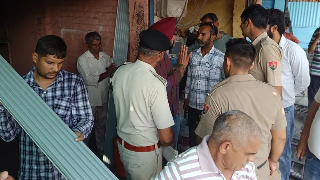 हरियाणा: सिरसा में बाल कल्याण परिषद ने कोर्ट के आदेश पर खाली करवाई दुकान, छह साल से था अवैध कब्जा
