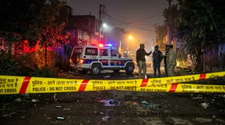 दोस्त ने शराब पिलाकर गले पर किया चाकू से वार ( एआई इमेज )