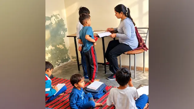 फतेहाबाद की मीना कुमारी 10 साल से महिलाओं को दे रहीं शिक्षा की रोशनी, बीमारों को भी उपलब्ध कराती हैं भोजन
