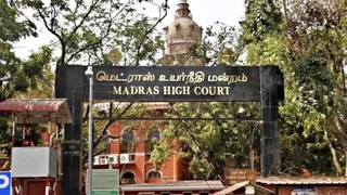 मद्रास हाई कोर्ट ने अन्नाद्रमुक के छह विधायकों के इस्तीफे स्वीकारने का फैसला बरकरार रखा
