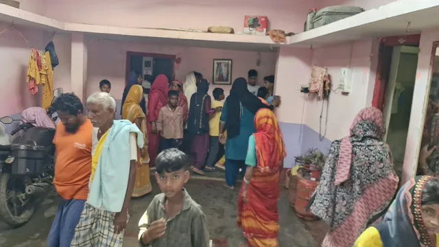 कोडरमा में पति ने हंसुए से पत्नी के गले पर किया वार, गंभीर हालत में सदर अस्पताल में भर्ती