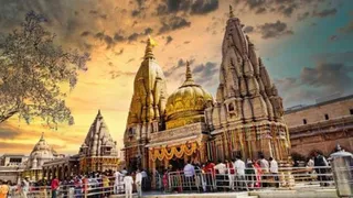 काशी विश्वनाथ मंदिर शिखर मरम्मत: आईआईटी मद्रास के विशेषज्ञ करेंगे दुरुस्त।