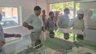 डीएम ने किया छत्रपति शिवाजी म्यूजियम का निरीक्षण।