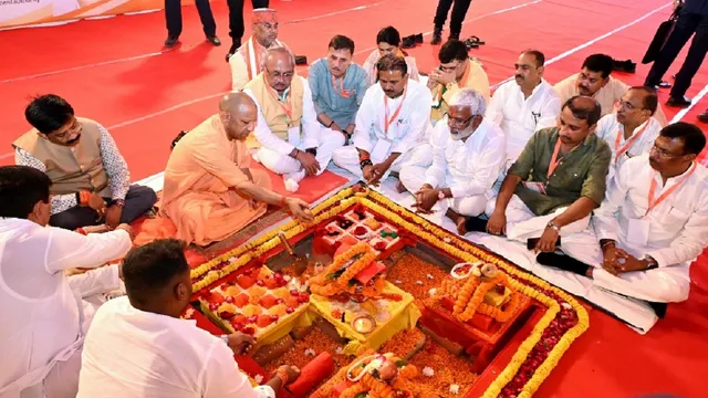 श्रीकृष्ण पुरी के नाम से जाना जाएगा कसारी-मसारी इलाका, मुख्यमंत्री योगी आदित्यनाथ ने प्रयागराज में की घोषणा
