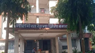 पुलिस टीम पर हमला