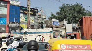 रेलवे रोड पर डाकखाना चौक के पास रोज इसी तरह लगा रहता है जाम। राइडर्स की तैनाती से वाहन चालकों को सुविधा मिल सकती है। जागरण