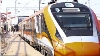 रेलकर्मियों की सूझबूझ से तीन यात्रियों को मिला नया जीवन। (फाइल फोटो)