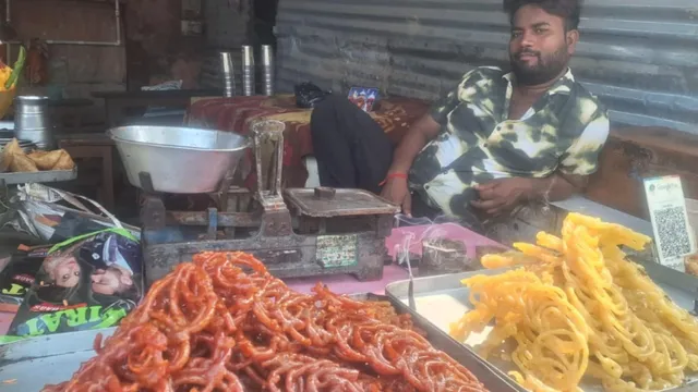 तीसी के तेल में कैसे बनती है गुड़ही जलेबी? ओमेगा-3 से भरपूर, गुड़ की मिठास और देसी खुशबू के दीवाने हैं भोजपुर के लोग
