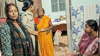 लूट की घटना के बाद पहुंची पुलिस।