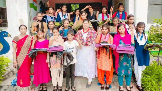 नमो देव्यै महादेव्यै: 'शक्ति' को संबल देकर समाज को आईना दिखा रहीं गोंडा की रुचि मोदी
