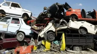 अभी भी पुरानी गाड़ियां चलाने वालों के लिए जारी की चेतावनी। फोटो: आर्काइव