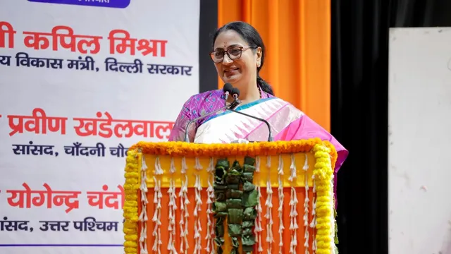 दिल्ली की कृषि मंडियों में सीएम रेखा गुप्ता ने किया 4 बड़ी परियोजनाओं का शिलान्यास, किसानों का होगा फायदा
