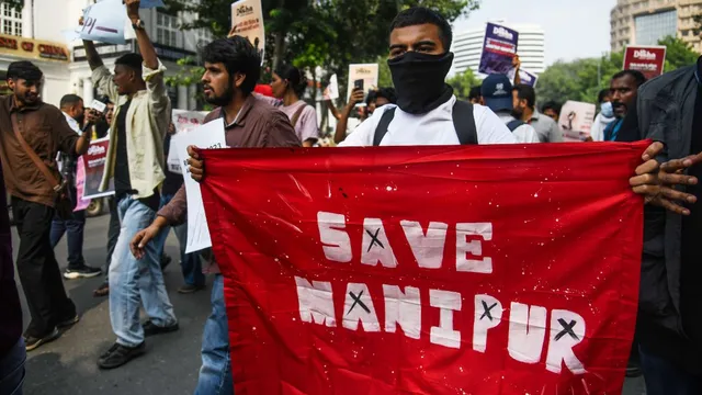 मणिपुर में फिर भड़की हिंसा, कामजोंग में भीड़ के हमले में महिला की हत्या; पति की हालत गंभीर