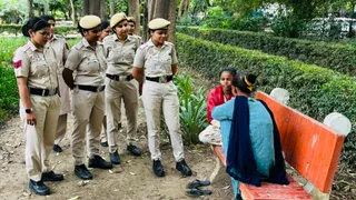 महिलाओं व बच्चों को किया जागरूक।