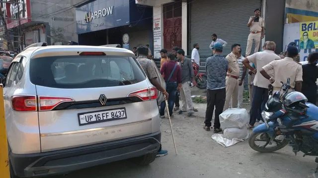 बेतिया में पुलिस का 'फिल्मी' एक्शन: कार में टक्कर मारकर रोका, 1.22 करोड़ रुपये का 113 किलो गांजा बरामद