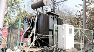 डिस्ट्रीब्यूशन ट्रांसफार्मर मीटर ने बदलाव किया है।