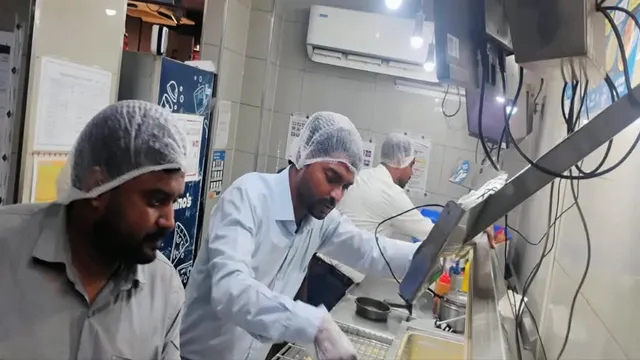 जमशेदपुर में होटल आहार, गोल्डी और हल्दीराम से लिए गए नमूने, केनेलाइट में मिला एक्सपायर्ड चिकन-मटन