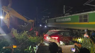 रतलाम में रेलवे फाटक पर हादसा।