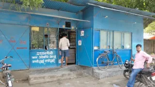 बगहा अस्पताल में रात को जान बचाने वाली दवाओं का अकाल